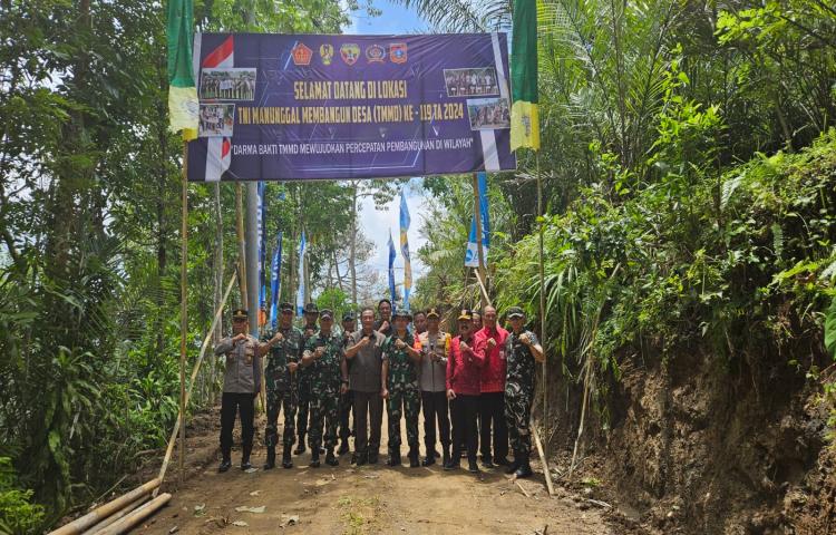 Bupati Gede Dana Apresiasi Kegiatan TMMD di Kabupaten Karangasem